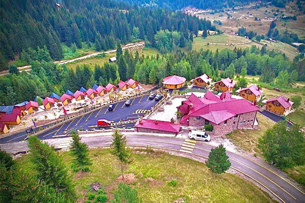 Malesia Eko Resort Peja Kültér fotó