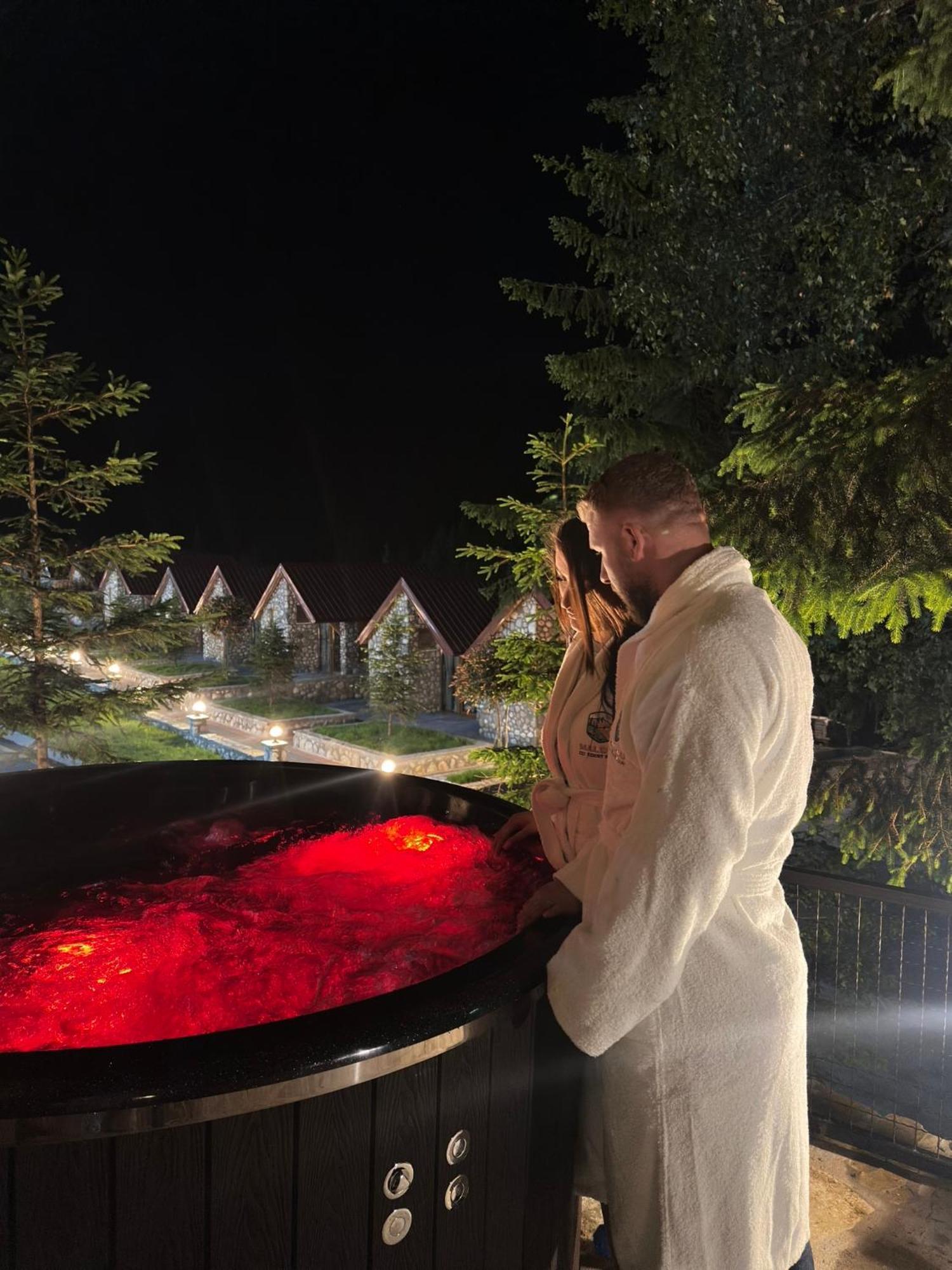 Malesia Eko Resort Peja Kültér fotó