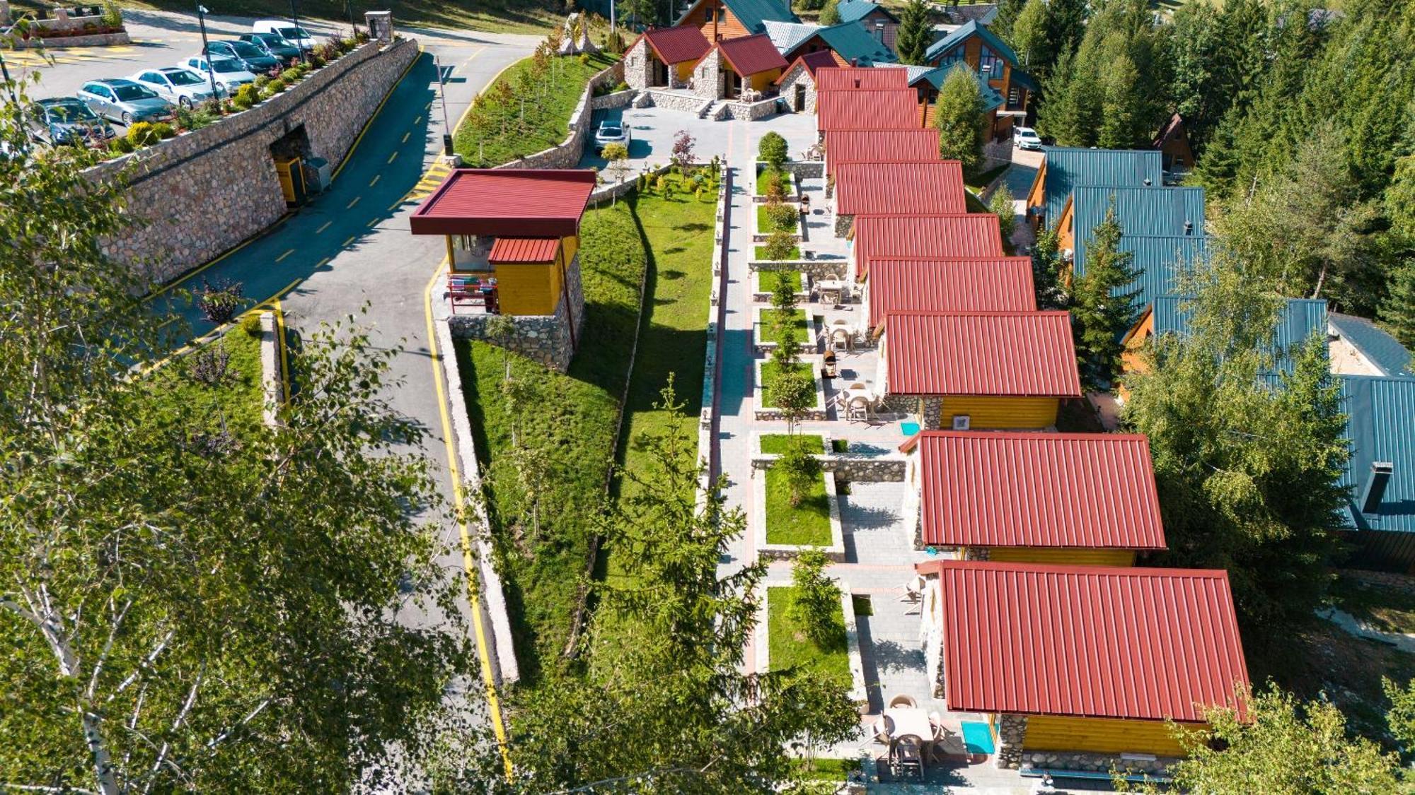 Malesia Eko Resort Peja Kültér fotó