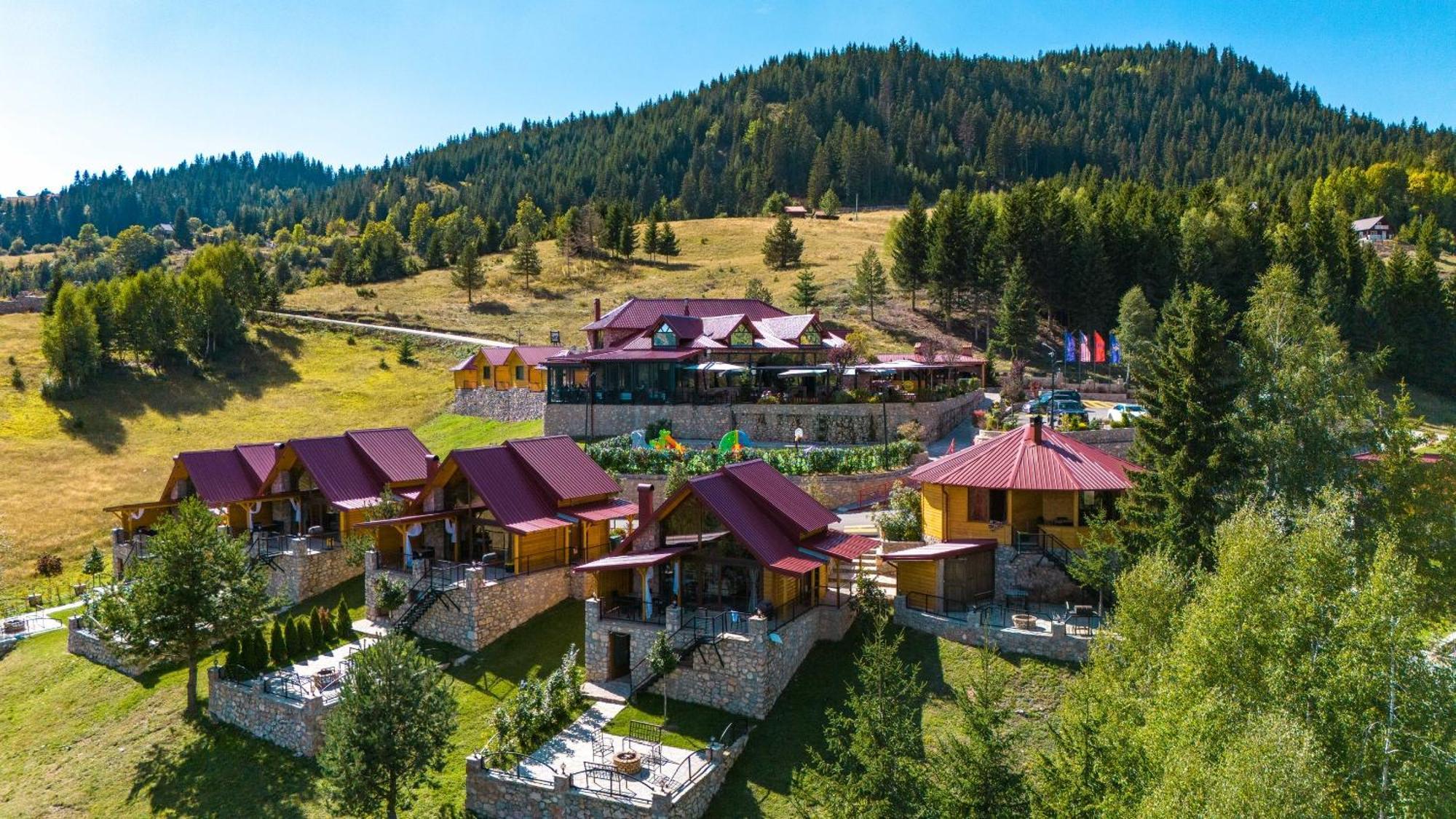 Malesia Eko Resort Peja Kültér fotó