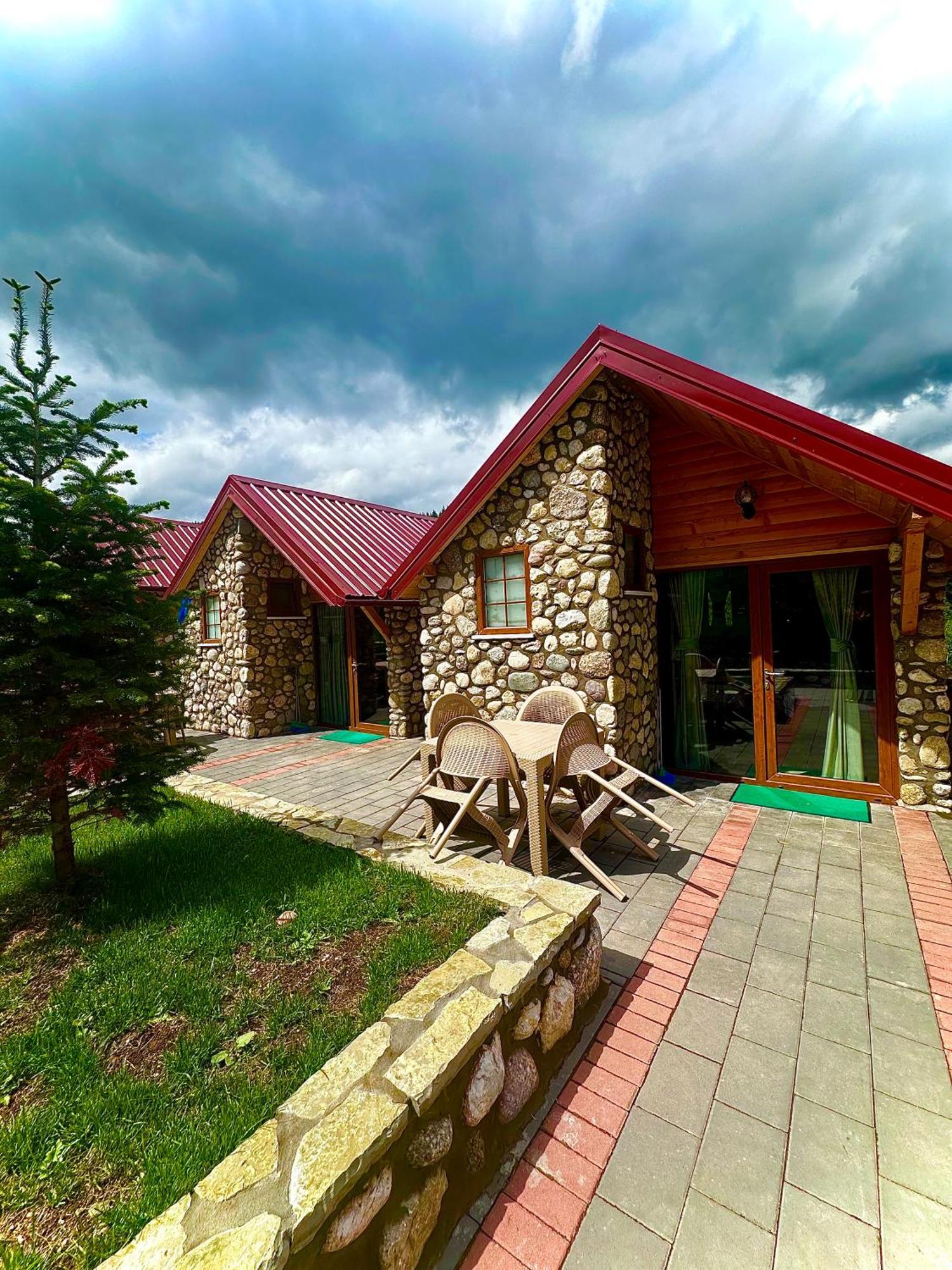 Malesia Eko Resort Peja Kültér fotó