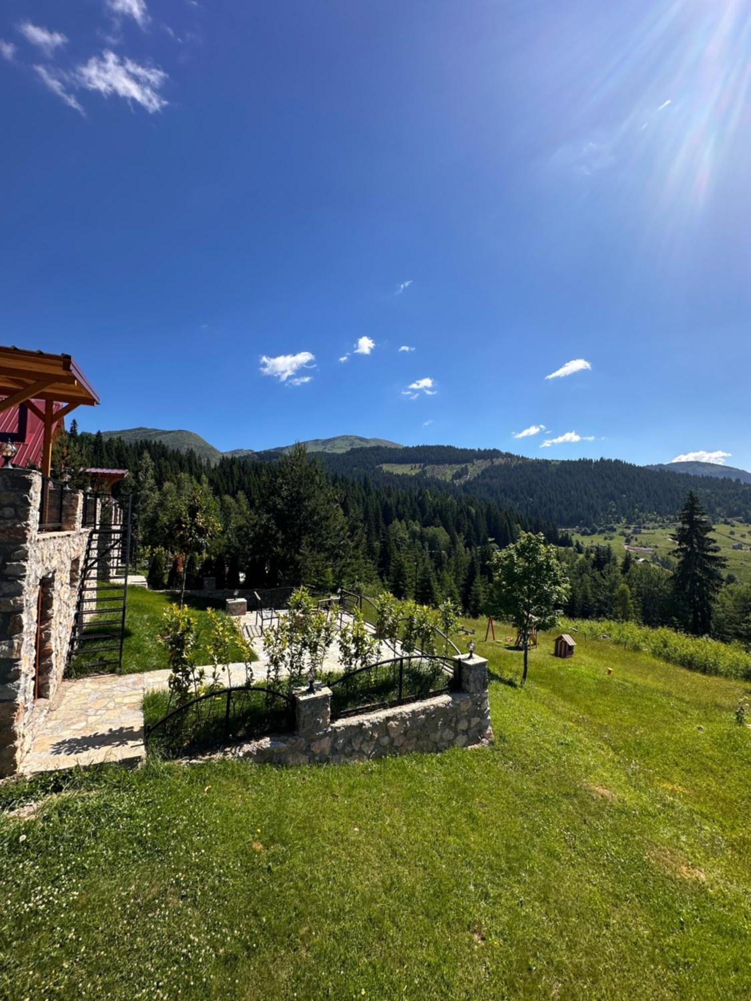 Malesia Eko Resort Peja Kültér fotó