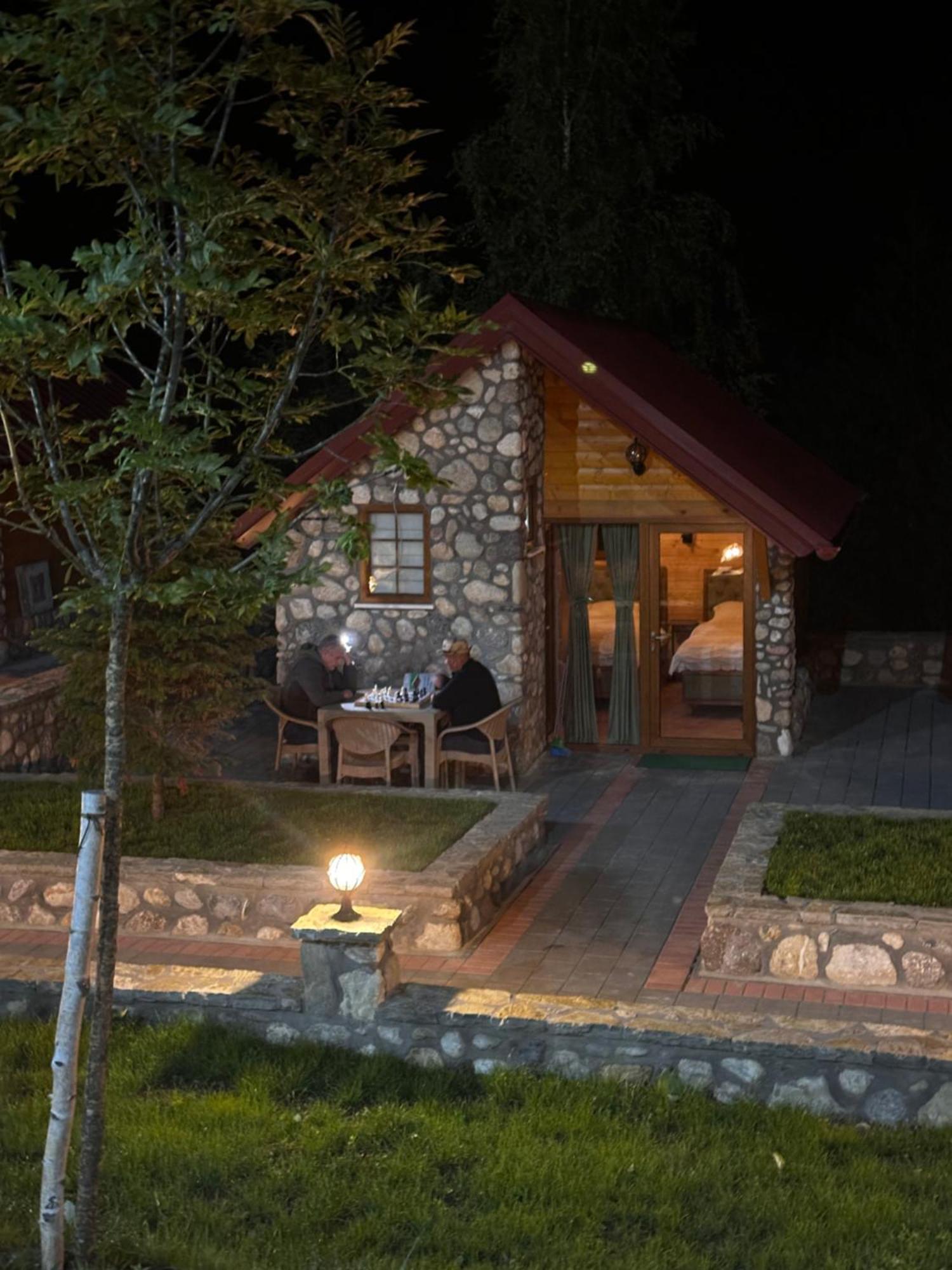 Malesia Eko Resort Peja Kültér fotó