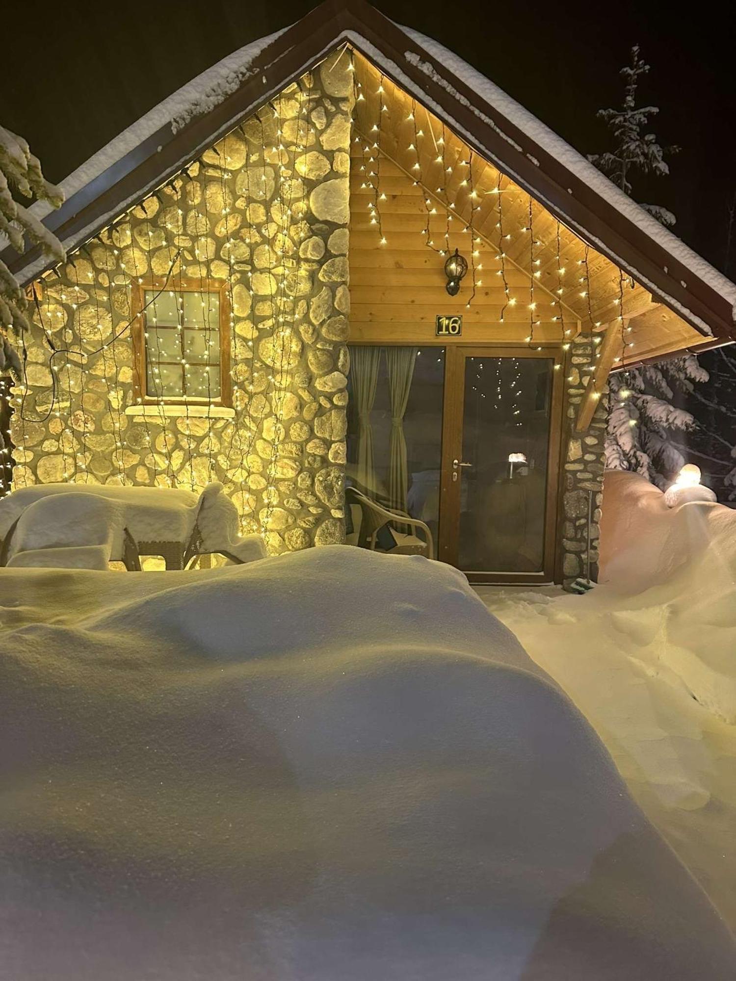 Malesia Eko Resort Peja Kültér fotó