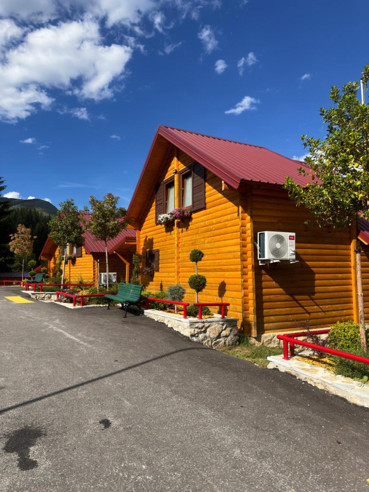 Malesia Eko Resort Peja Kültér fotó