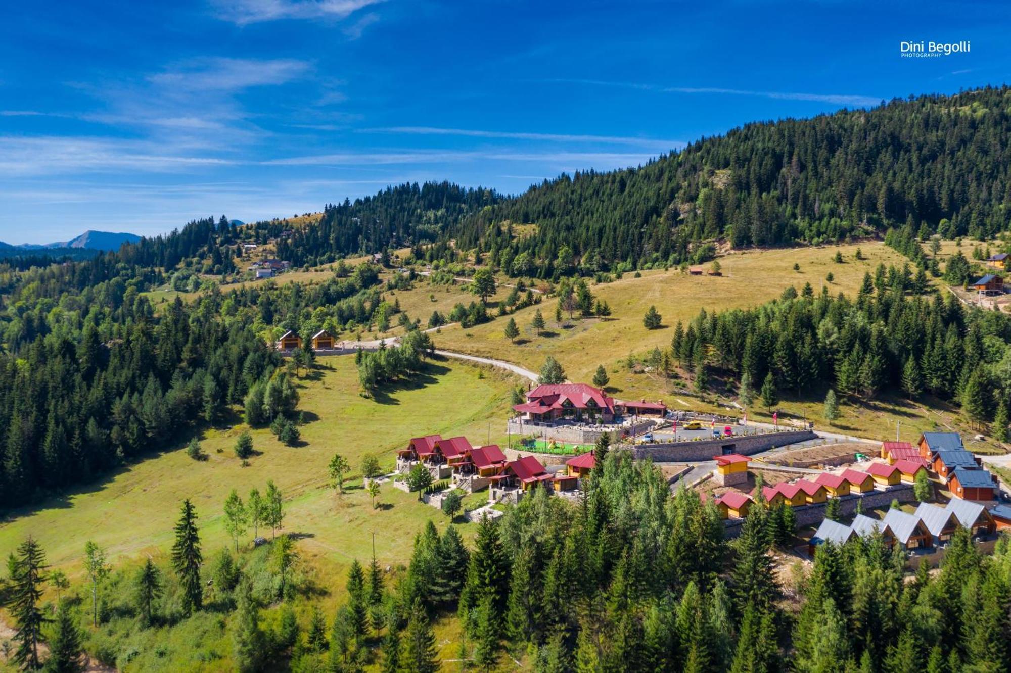 Malesia Eko Resort Peja Kültér fotó